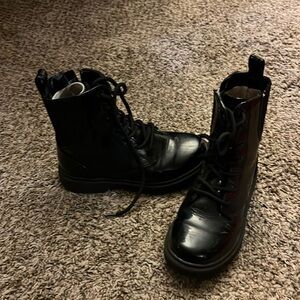 Girls art class size 1 black combat type boots